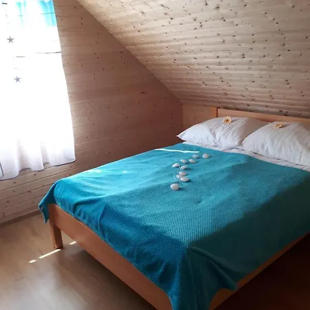 Letniskowe Turkus ロッジ レバル